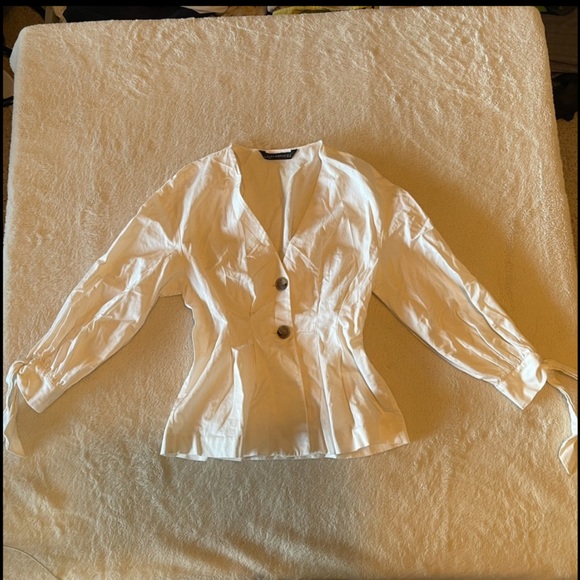 ๐ Zara pleated Linen Blouse - Picture 6 of 6